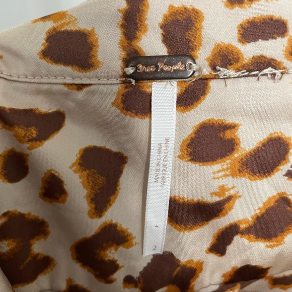 Free People leopard, satin skirt. Size 2. - Picture 3 of 7